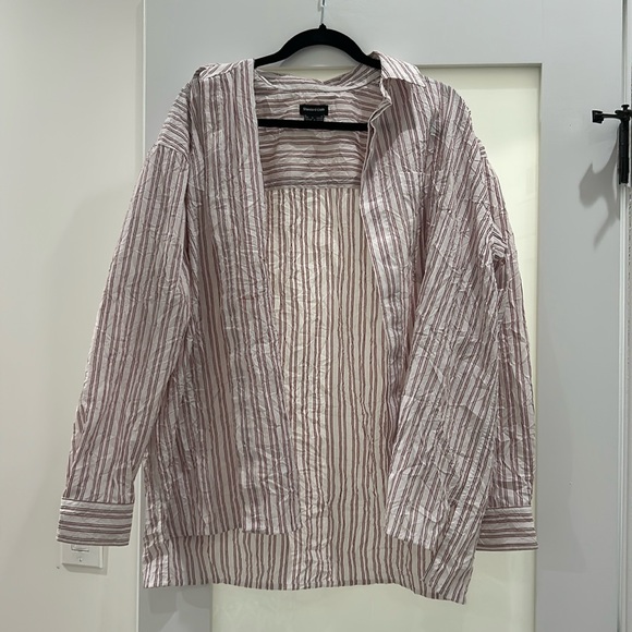 UO - Men’s crinkled button up - Picture 1 of 3